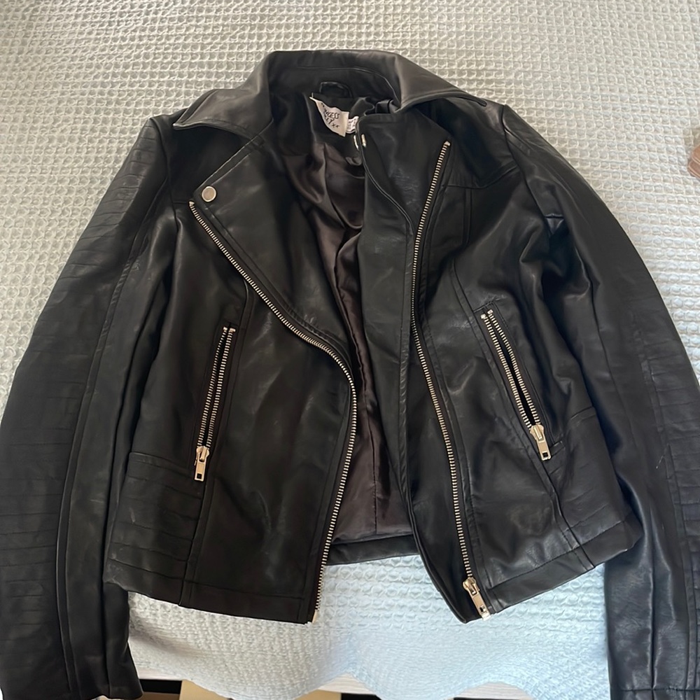 COPY - Princess Polly leather jacket worn 2x.